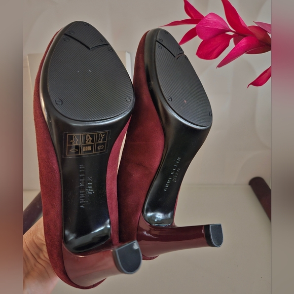 AK Anne Klein Suede Leather Pumps US 6.5 Burgundy Wine Dark Red - Picture 4 of 7